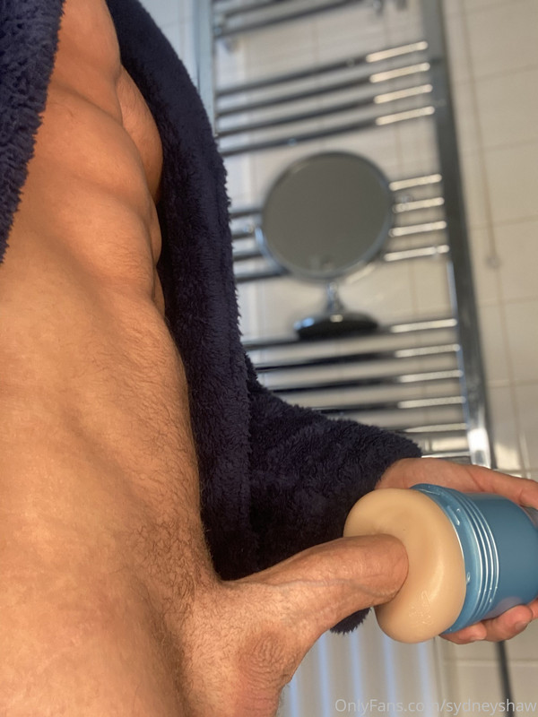 201 Gorgeous hunk Vinny sydneyshaw anal toys onlyfans