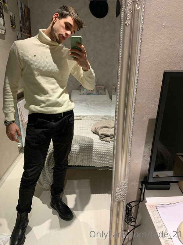 214 Italian muscle hunk Federico fede_21 onlyfans wank off porn