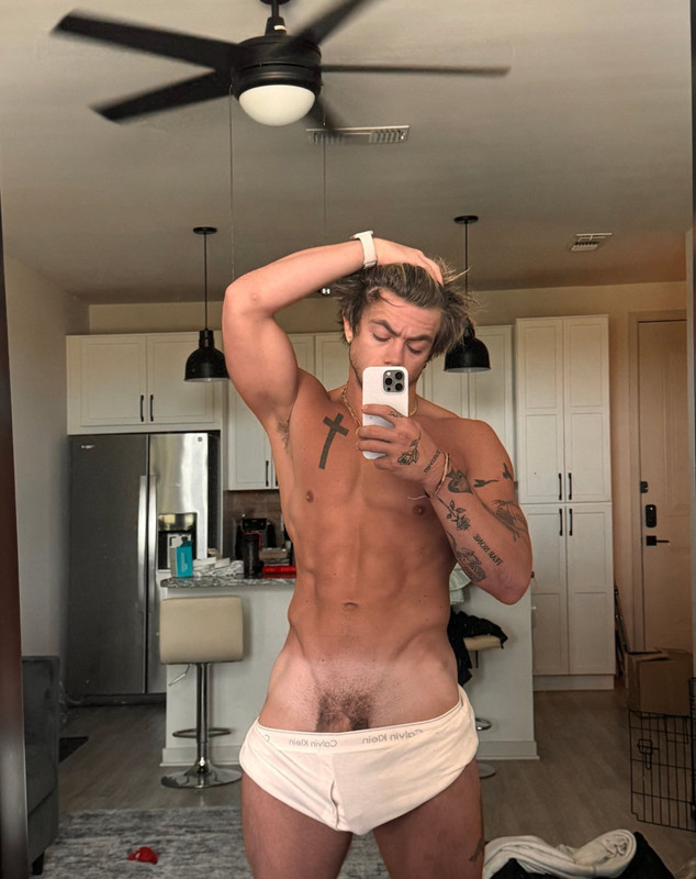 22  Muscle Jock from Tiktok Chris Wilson cmuscle cmuscle2.0 OnlyFans porn