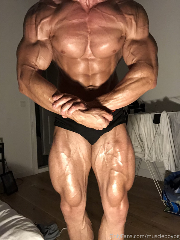 22 MuscleBoyBG Onlyfans LEAKED