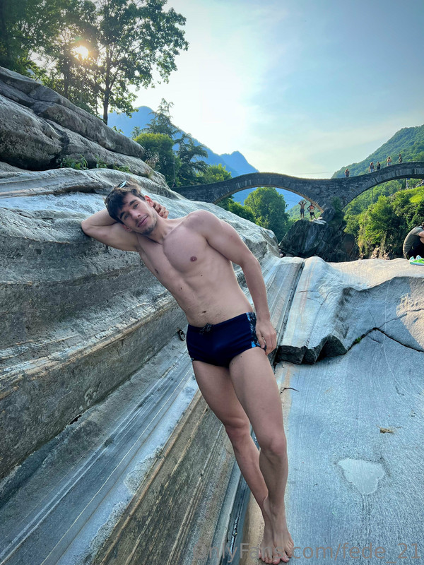 238 Italian muscle hunk Federico fede_21 onlyfans wank off porn