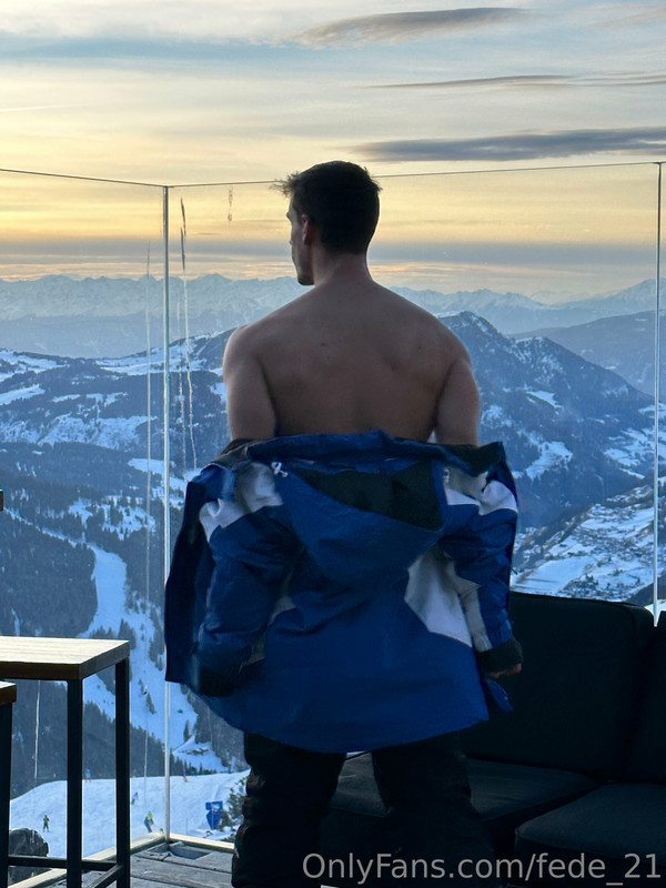 241 Italian muscle hunk Federico fede_21 onlyfans wank off porn