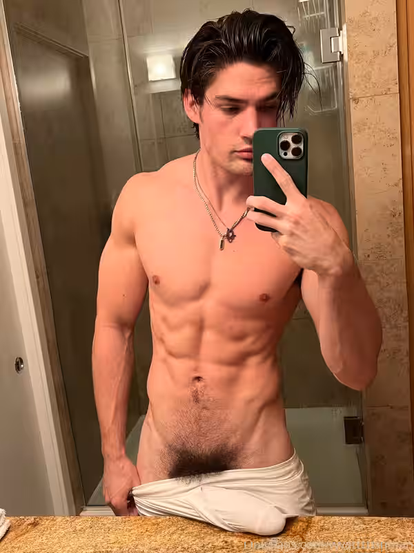 247 Fitness Model Wyatt Cushman  wyattcushman OnlyFans leaked