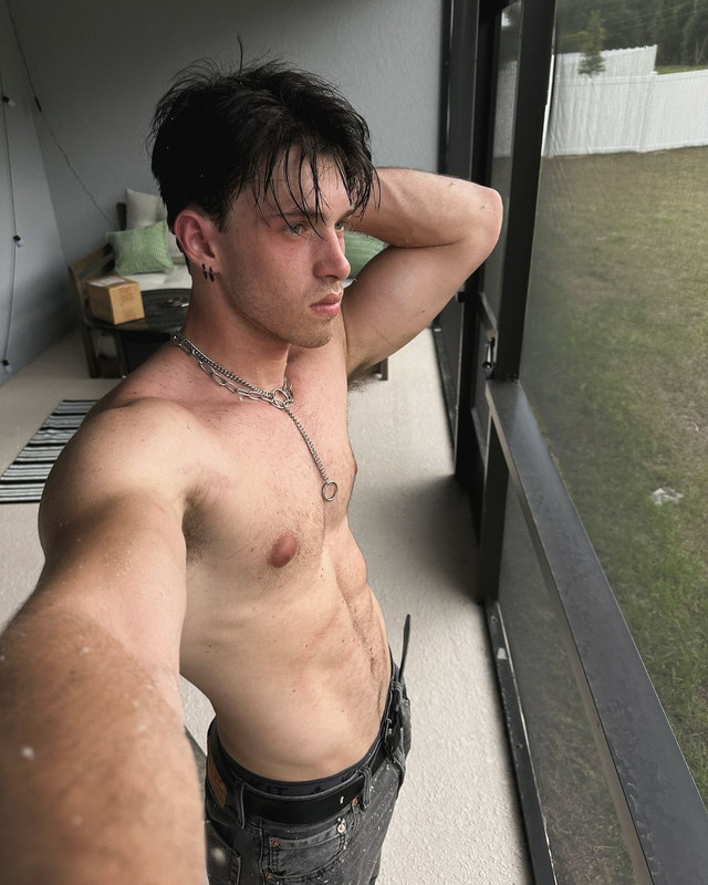 25 GAY MUSCLE FAGGOT CUMSLUT WHORE Chase Stobbe cmschse Onlyfans porn LEAKED