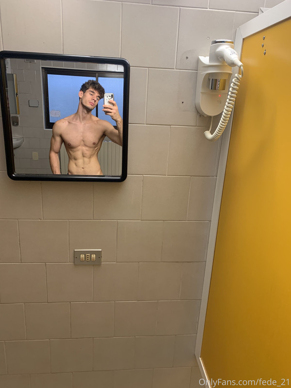 250 Italian muscle hunk Federico fede_21 onlyfans wank off porn