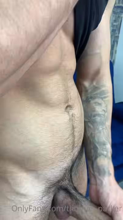26 Muscle hunk Thomas Parker thomas_parker OnlyFans porn