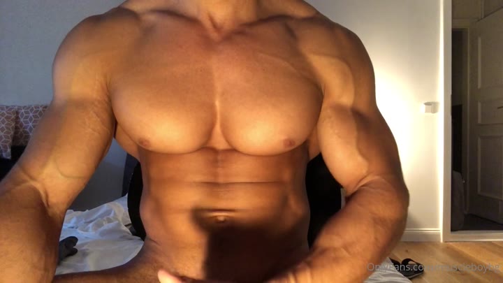 271 MuscleBoyBG Onlyfans LEAKED