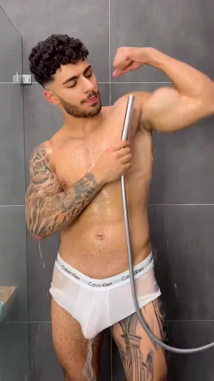 28 Arab KURDISH Muscular Prince Onlyfans