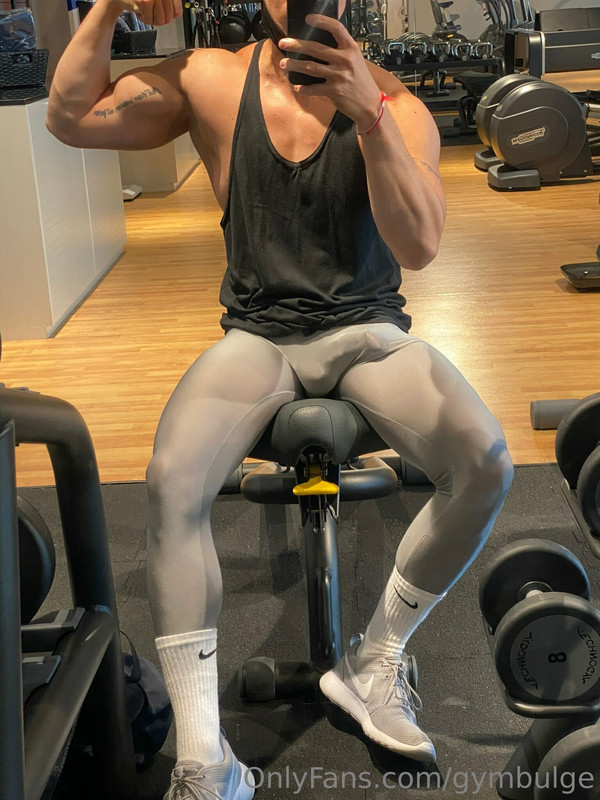292 Beefy hunk Wiccan gymbulge gym.bulge OnlyFans porn
