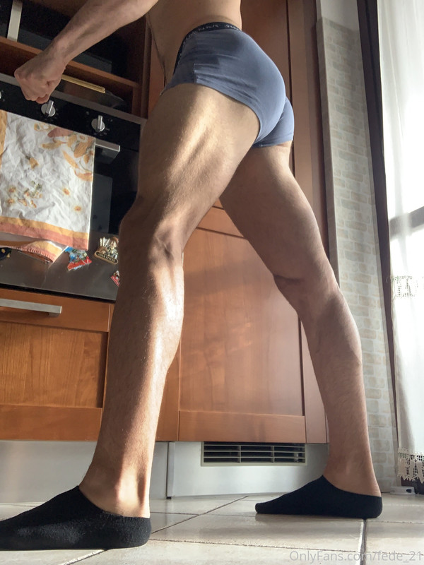 329 Italian muscle hunk Federico fede_21 onlyfans wank off porn