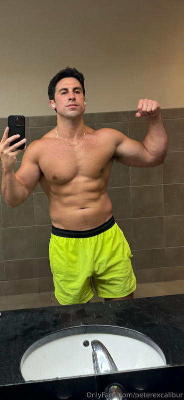 34 Bisexual Bodybuilder Peter Excalibur peterexcalibur Onlyfans leaked