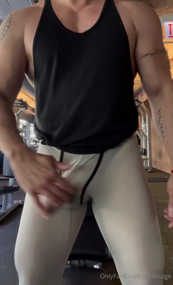 35 sexy hunk Wiccan gymbulge gym.bulge OnlyFans porn