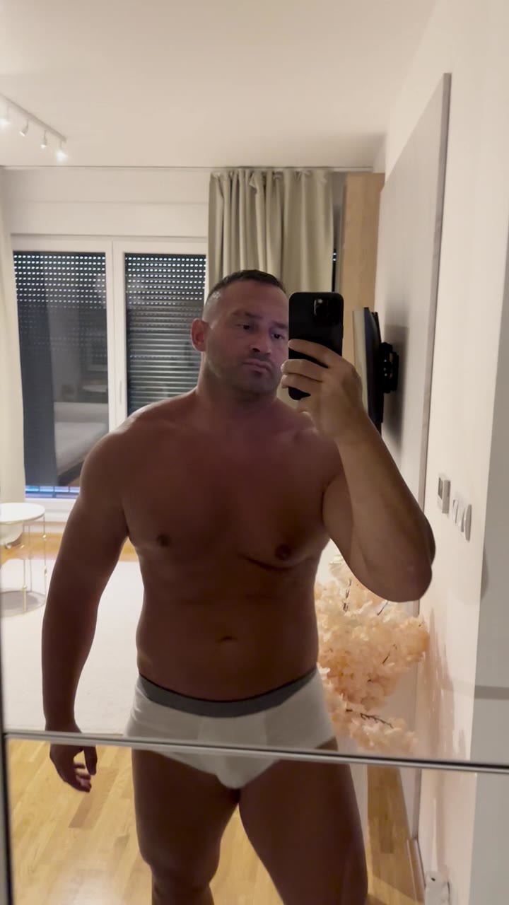 362 Serbian daddy Vladimir Ivanović   vladimir_35 onlyfans leaked