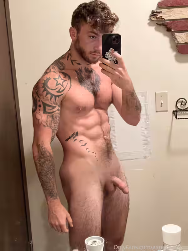 37 Famous TikToker  Garret Nolan garett__nolan onlyfans leaked