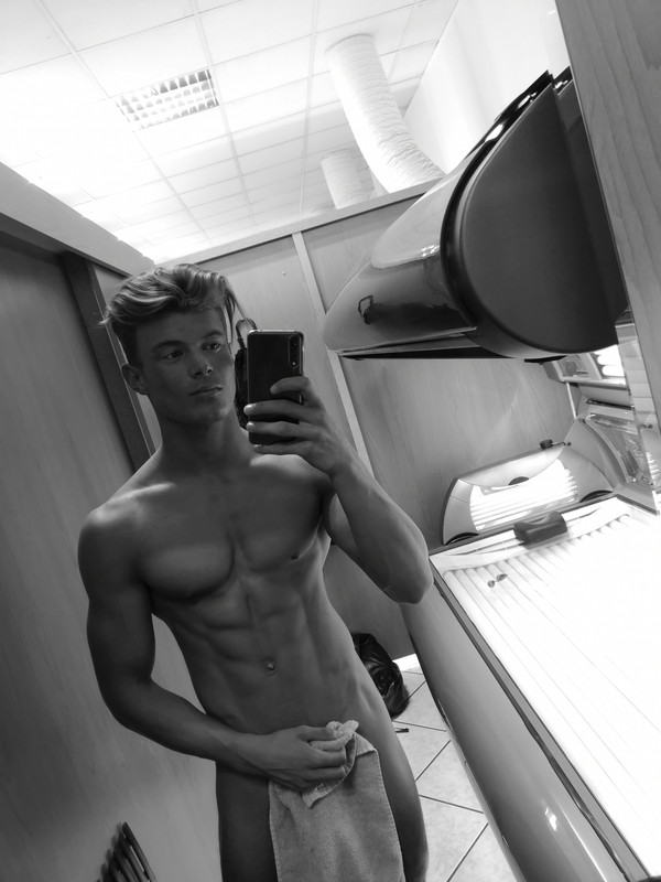 383 Sexy Young Jock Leo Stuke xleox onlyfans porn