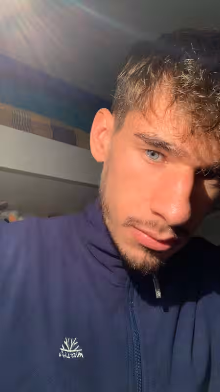 389 Italian muscle hunk Federico fede_21 onlyfans wank off porn