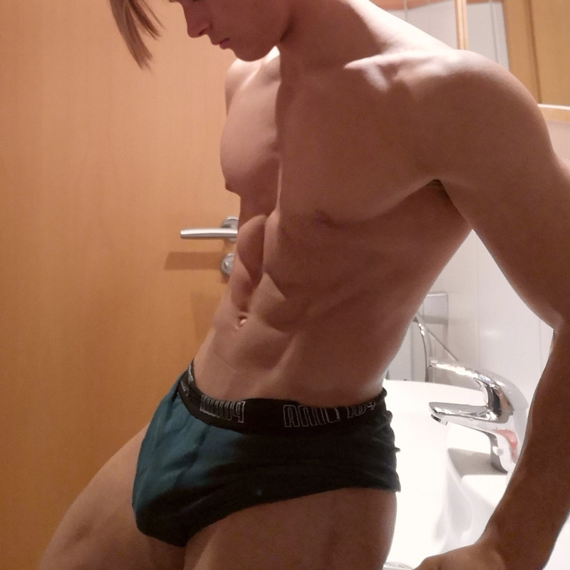 389 Sexy Young Jock Leo Stuke xleox  onlyfans porn