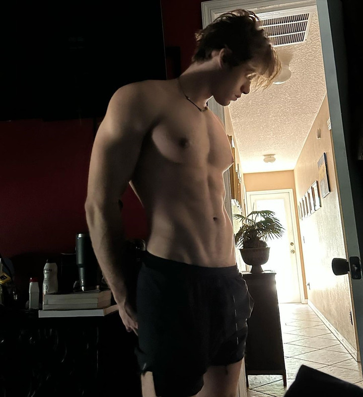 391 GAY MUSCLE FAGGOT CUMSLUT WHORE Chase Stobbe cmschse Onlyfans porn LEAKED