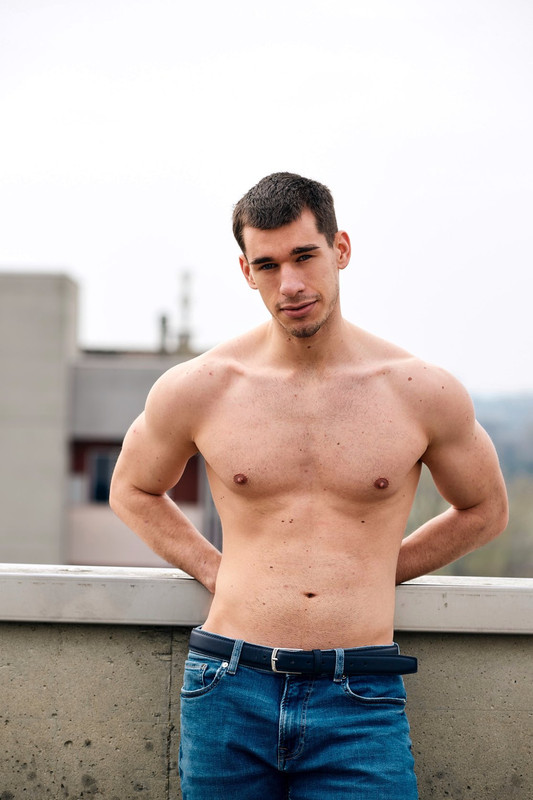 394 Italian muscle hunk Federico fede_21 onlyfans wank off porn