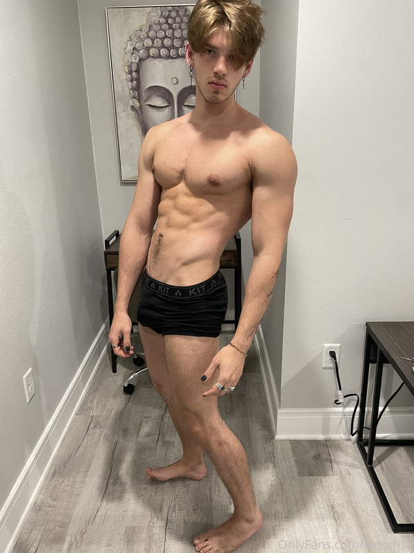 425 GAY MUSCLE FAGGOT CUMSLUT WHORE Chase Stobbe cmschse Onlyfans porn LEAKED