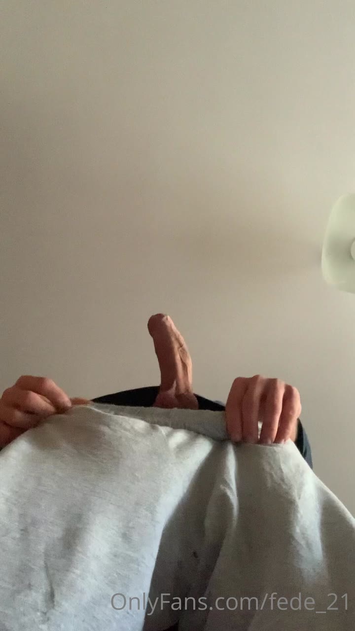 425 Italian muscle hunk Federico fede_21 onlyfans wank off porn