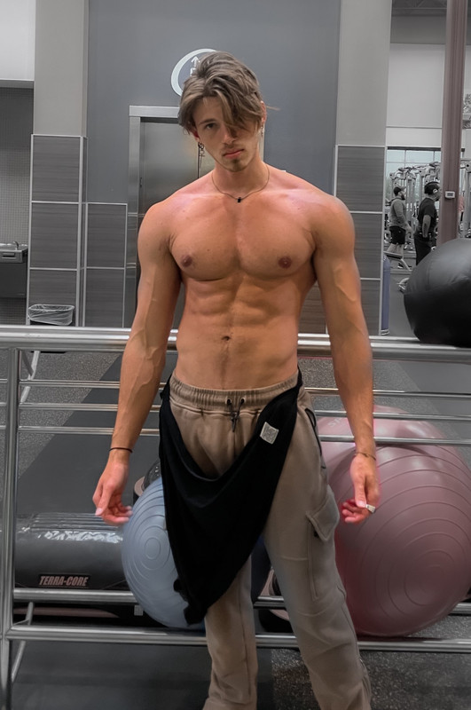 427 GAY MUSCLE FAGGOT CUMSLUT WHORE Chase Stobbe cmschse Onlyfans porn LEAKED