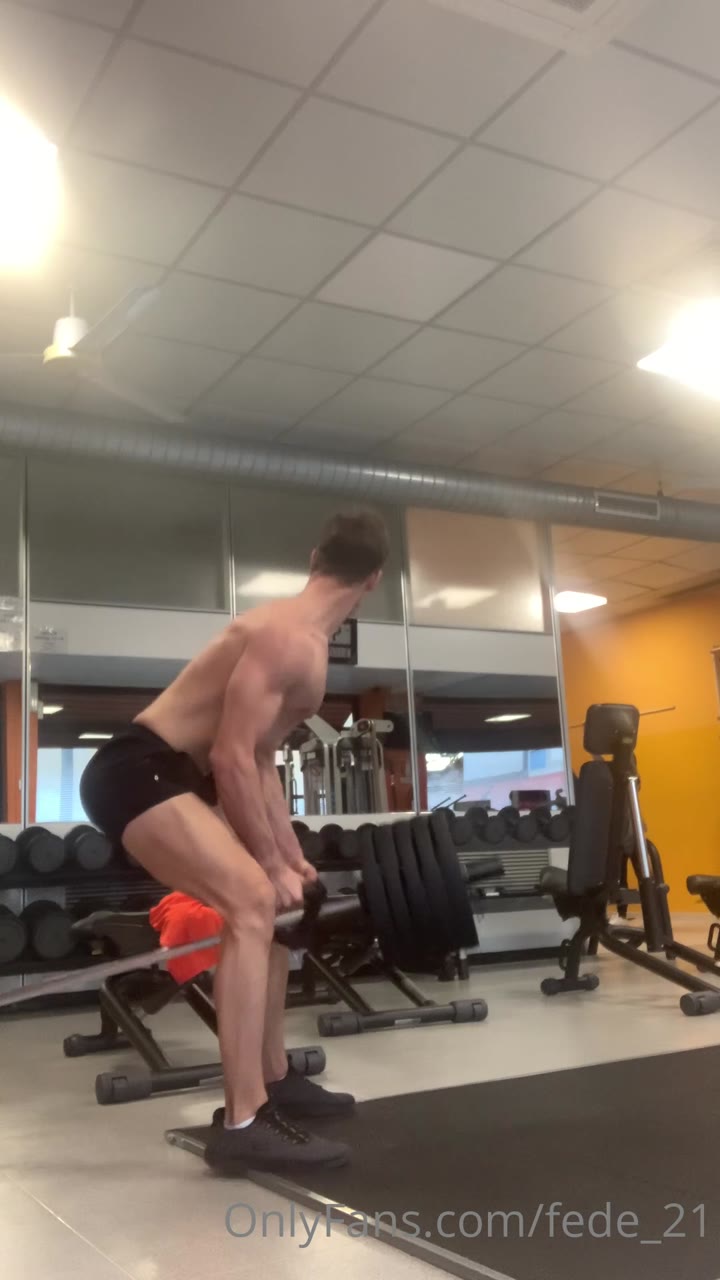 473 Italian muscle hunk Federico fede_21 onlyfans wank off porn