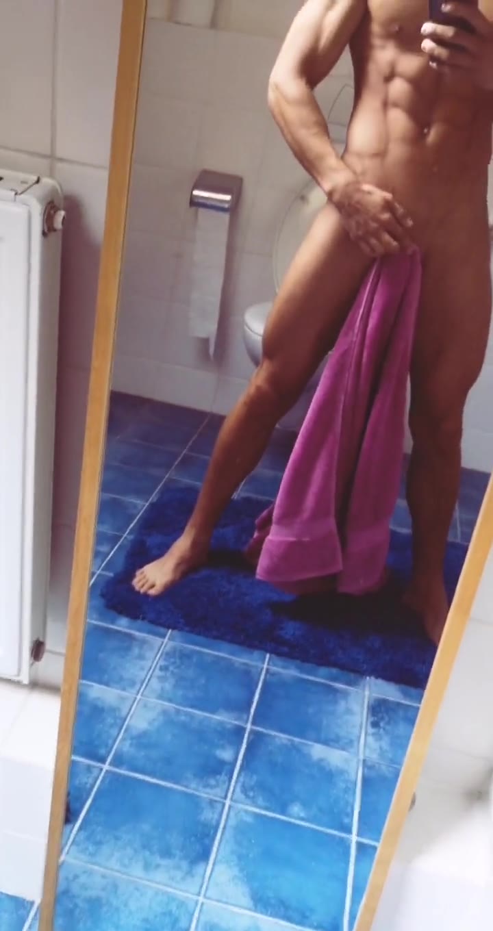 486 Sexy Young Jock Leo Stuke xleox  onlyfans porn