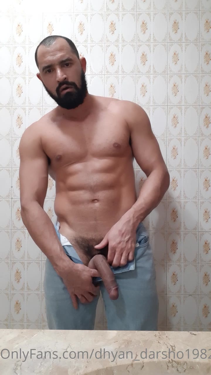 50 BEARDED DADDY Dhyan Darshô dhyan_darsho1982 ONLYFANS LEAKED