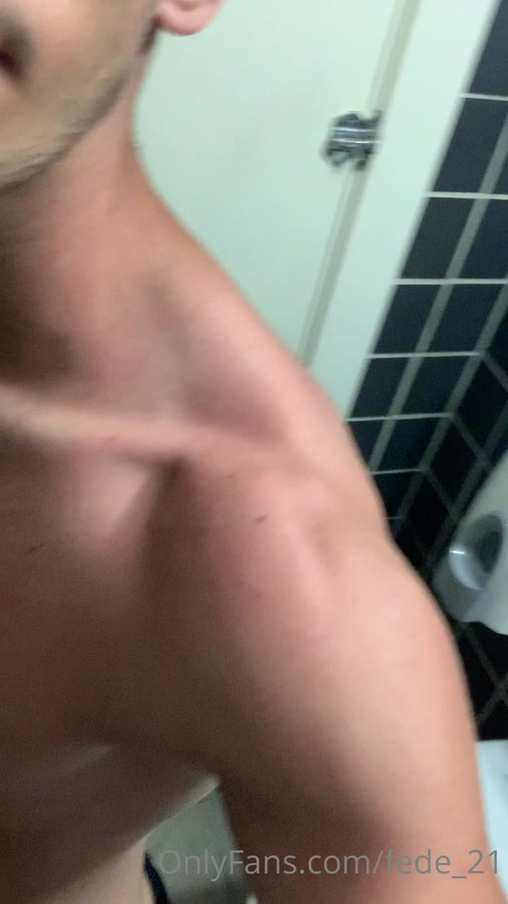 505 Italian muscle hunk Federico fede_21 onlyfans wank off porn