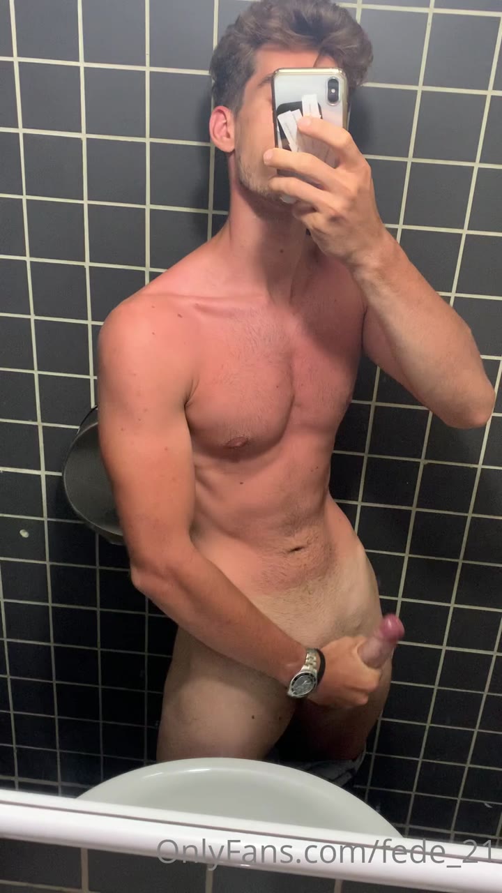 508 Italian muscle hunk Federico fede_21 onlyfans wank off porn