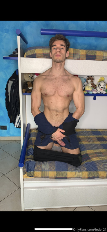 60 Italian muscle hunk Federico fede_21 onlyfans wank off porn