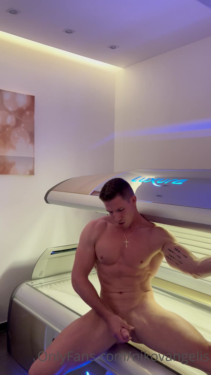 618 Czech gay pornstar Niko Vangelis nikovangelis onlyfans porn