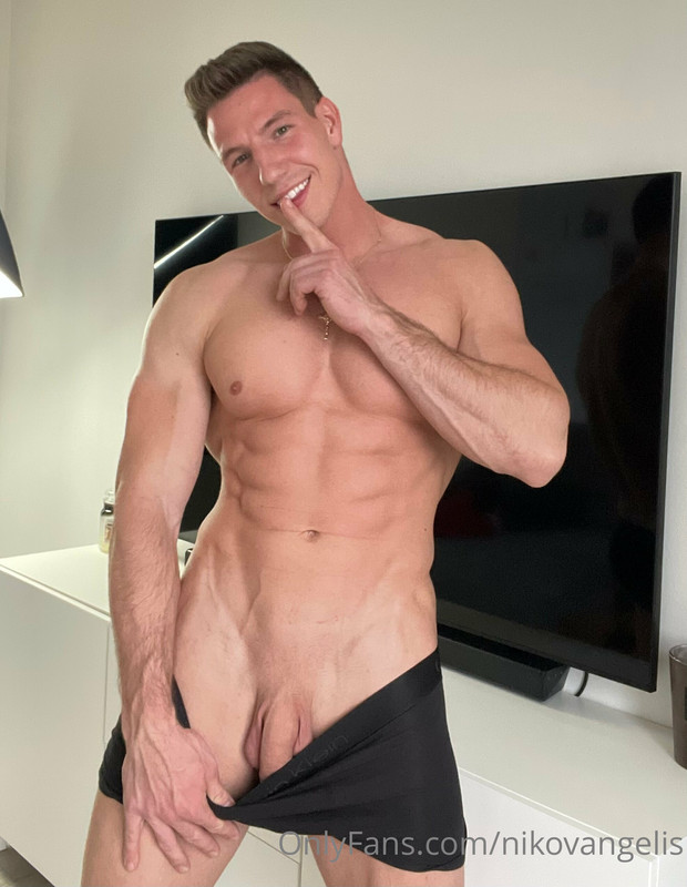 703 Czech hunk Niko Vangelis nikovangelis onlyfans porn
