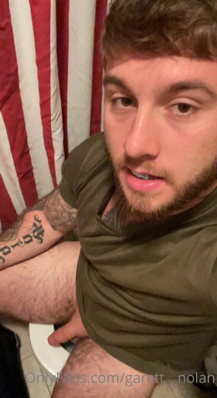 75 Famous TikToker  Garret Nolan garett__nolan onlyfans leaked