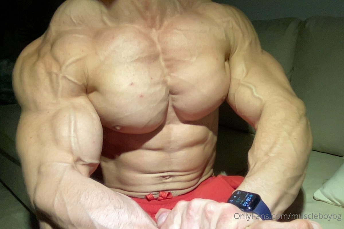 82 MuscleBoyBG Onlyfans LEAKED