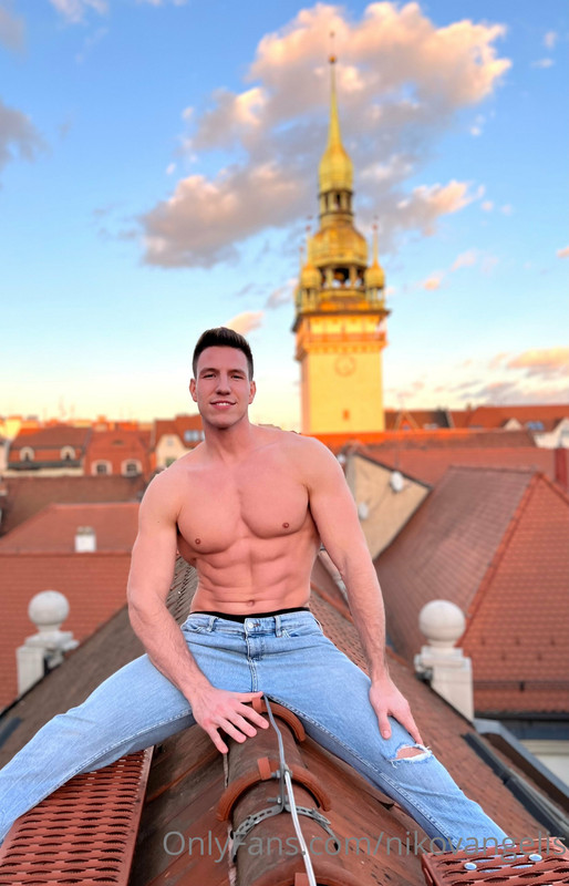 822 Czech hunk Niko Vangelis nikovangelis onlyfans porn
