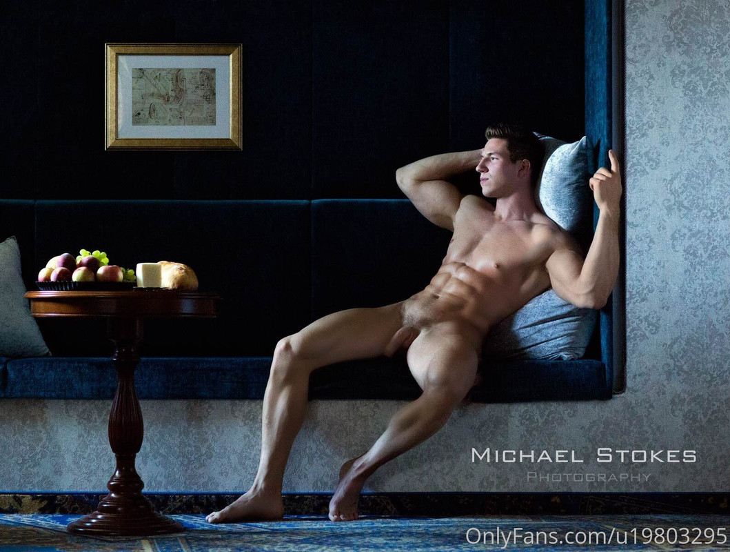 895 Czech hunk Niko Vangelis nikovangelis onlyfans porn