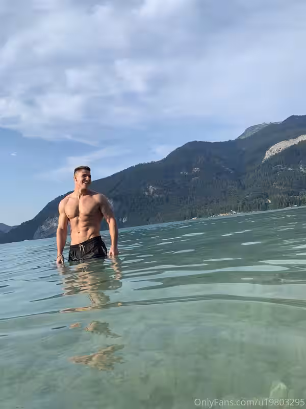 901 Czech hunk Niko Vangelis nikovangelis onlyfans porn