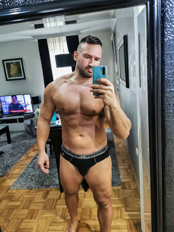 98 Serbian daddy Vladimir Ivanović   vladimir_35 onlyfans leaked