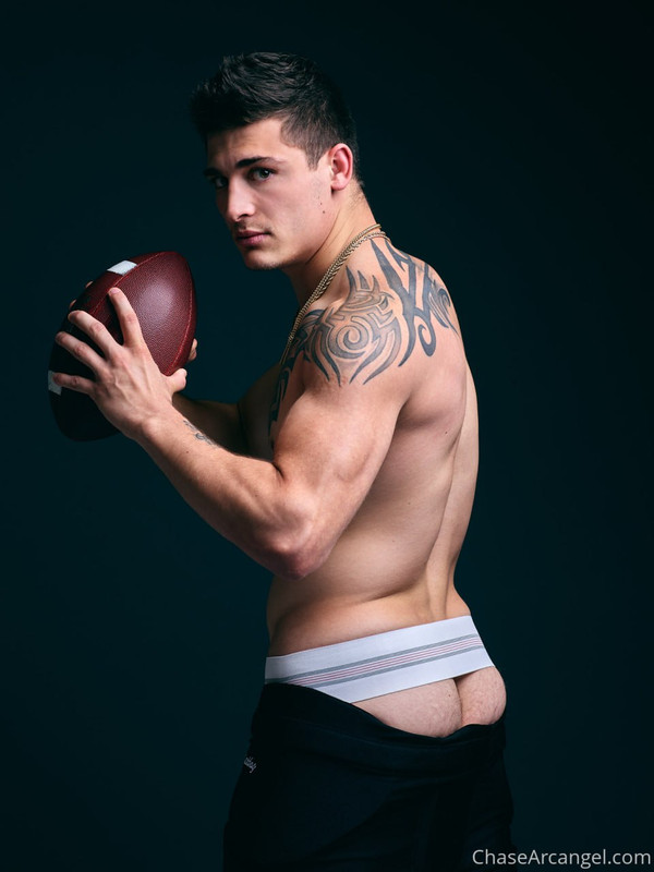 26 Muscle Jock Chase Arcangel chasearcangel wanking off on onlyfans