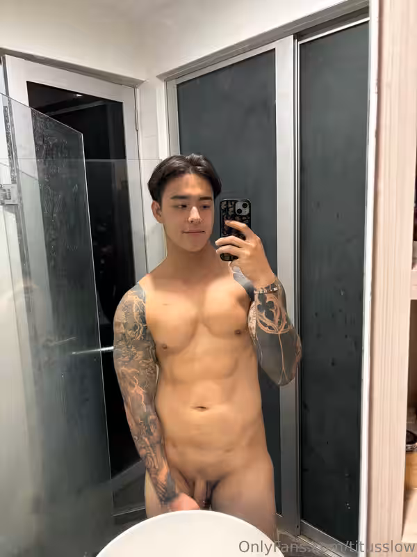 328 Singaporean hottie Titus Low