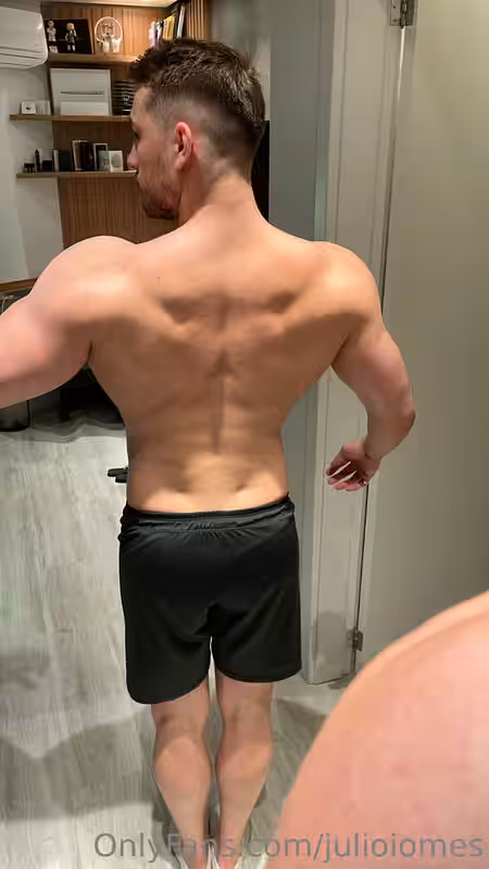 107 Brazilian hunk Júlio Iomes julioiomes peterpec onlyfans porn