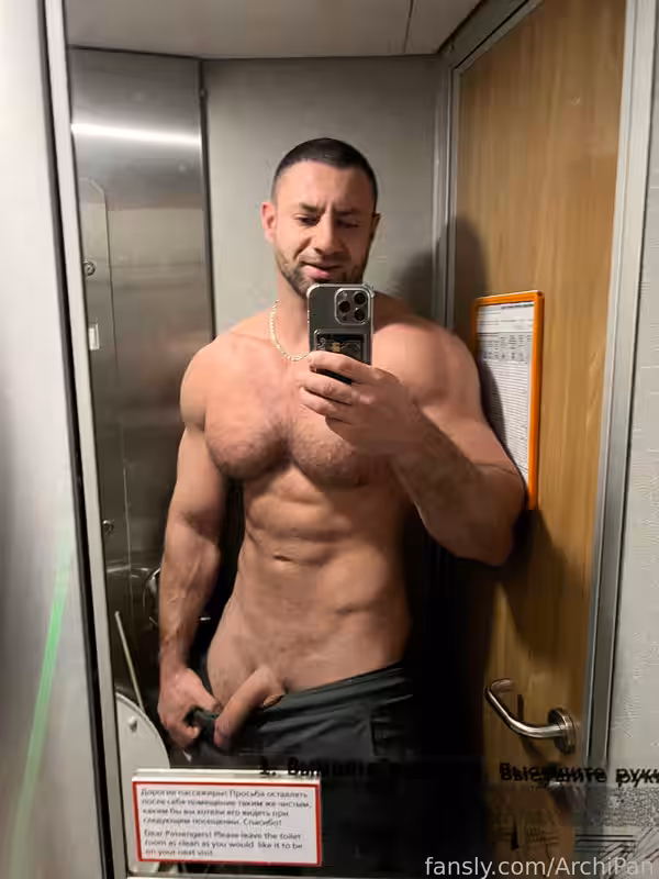 116 Sexy Muscle Russian Bodybuilder ArchiPan Onlyfans