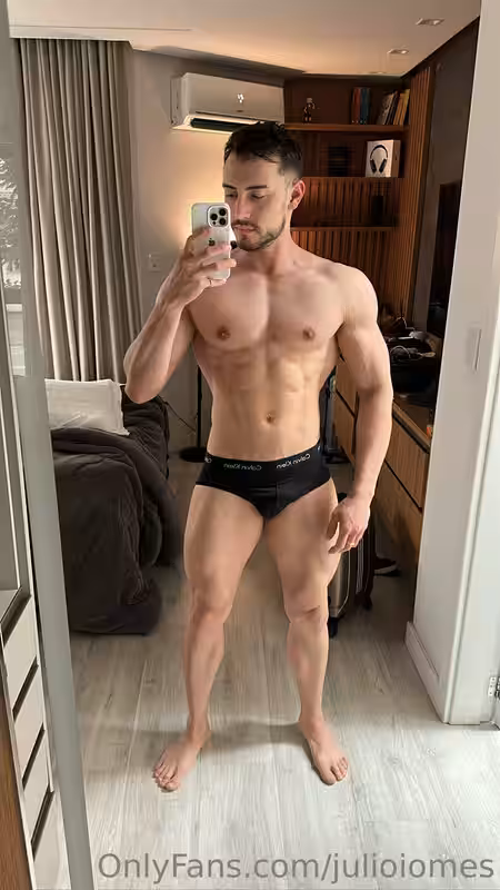 156 Brazilian hunk Júlio Iomes julioiomes peterpec onlyfans porn