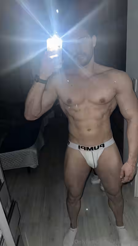 192 Brazilian hunk Júlio Iomes julioiomes peterpec onlyfans porn
