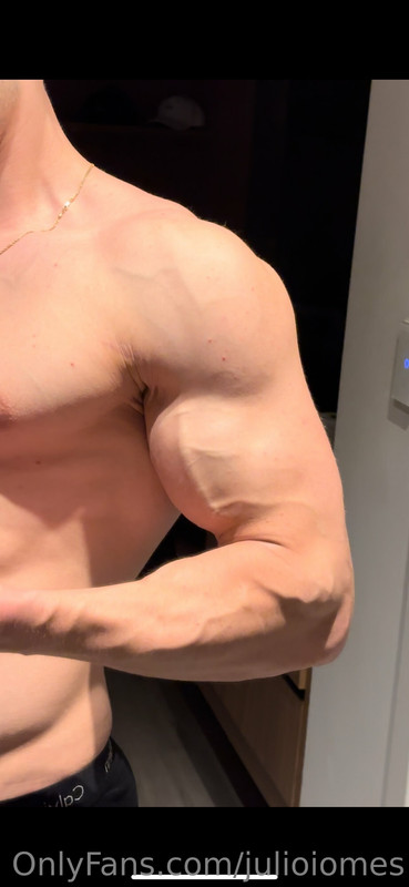 206 Brazilian hunk Jรบlio Iomes julioiomes peterpec onlyfans porn