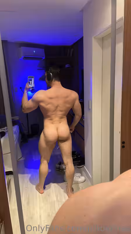 220 Brazilian hunk Júlio Iomes julioiomes peterpec onlyfans porn