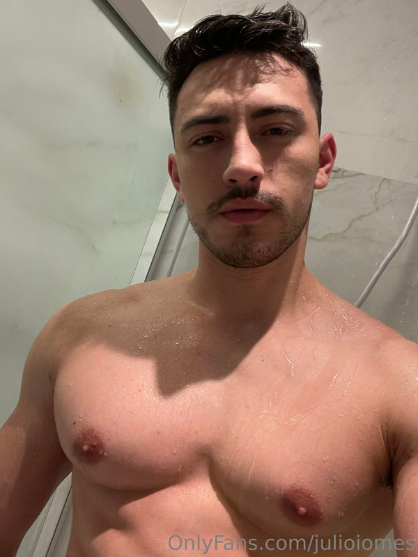 298 Brazilian hunk Júlio Iomes julioiomes peterpec onlyfans porn