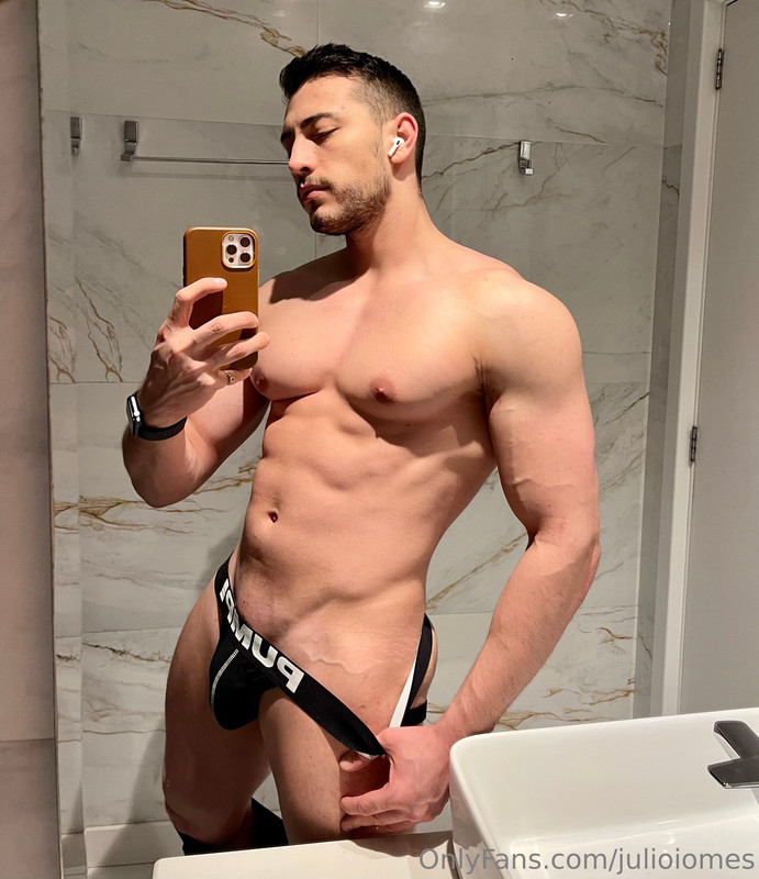 317 Brazilian hunk Júlio Iomes julioiomes peterpec onlyfans porn